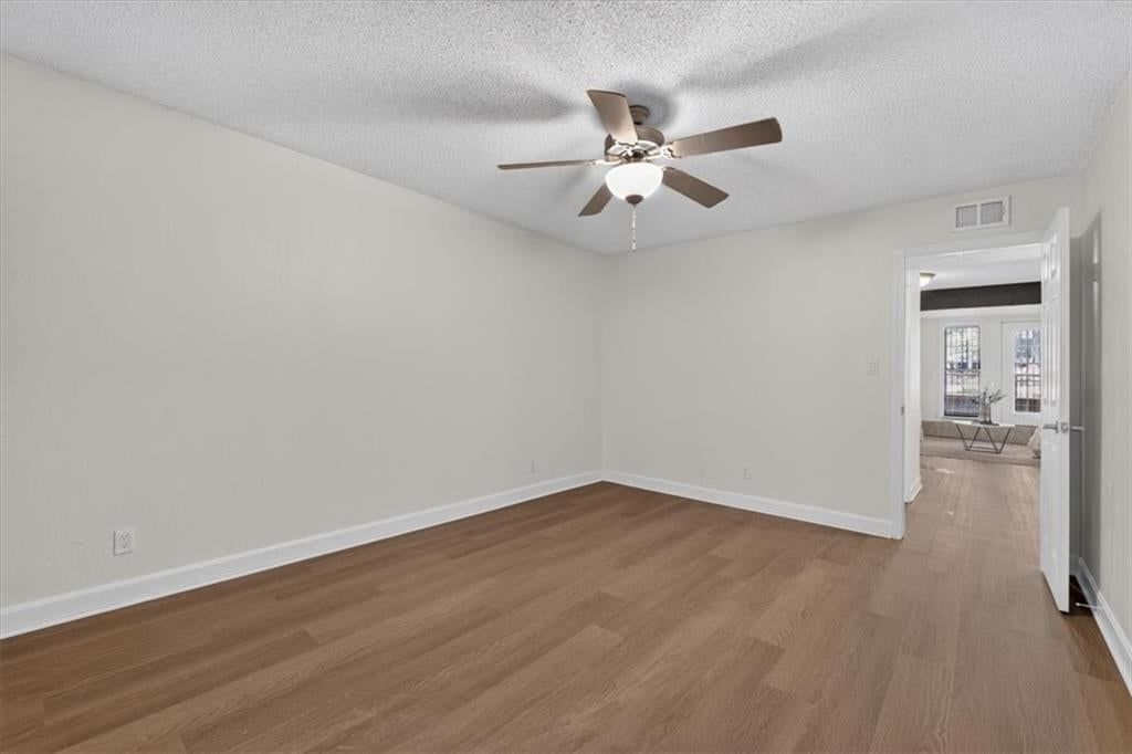 4727 Jarboe Street — photo 29