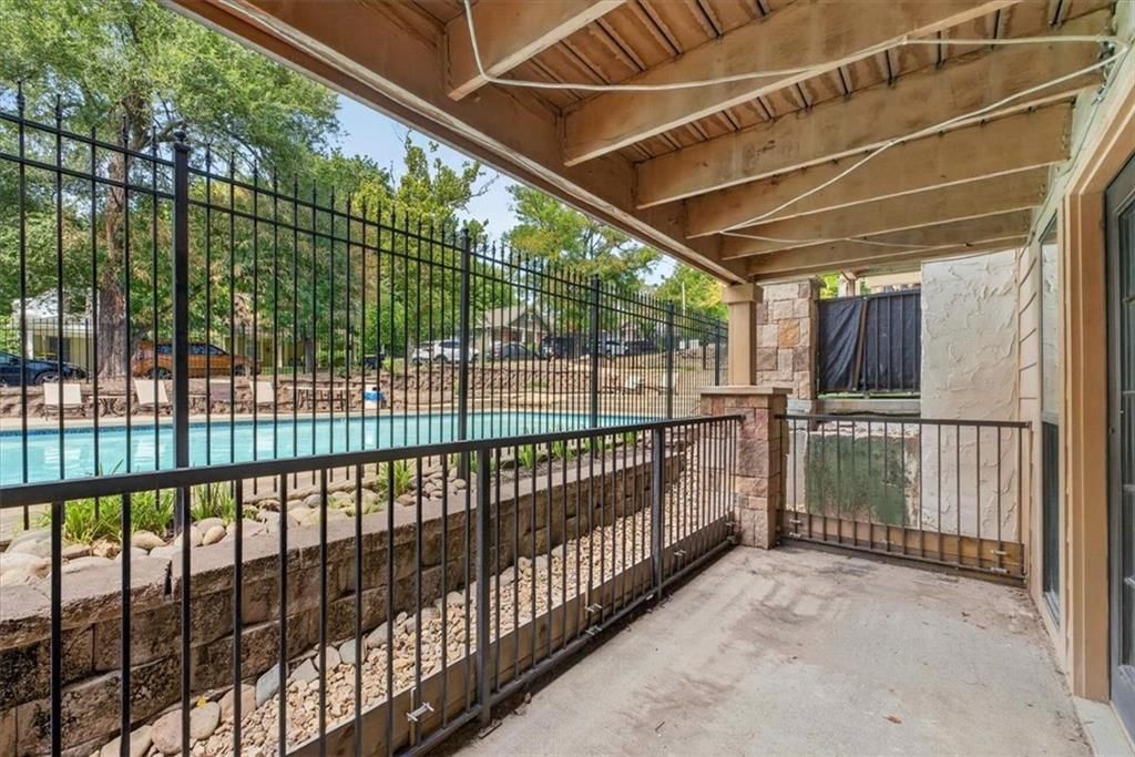 4727 Jarboe Street — photo 36