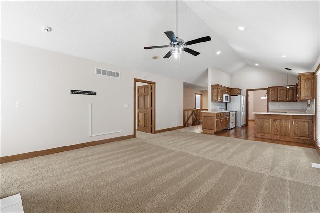 7907 N Cherry Street — photo 10