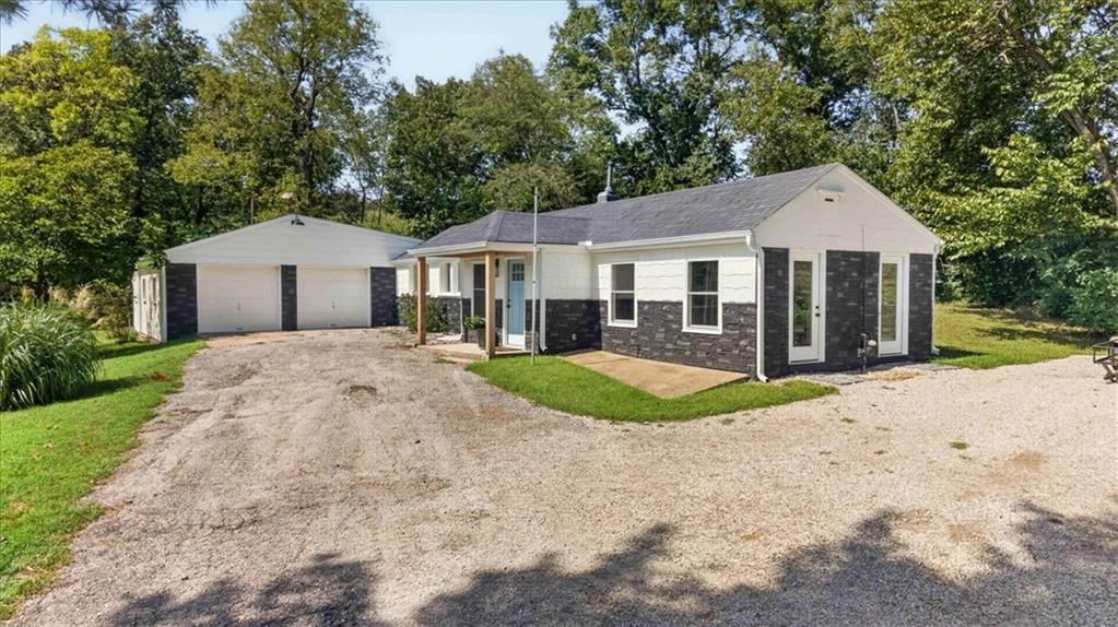 28 TLA Lake Shore Drive, Lake Lotawana, MO