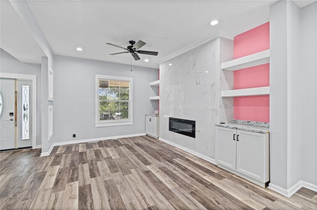 330 Jackson Avenue — photo 6