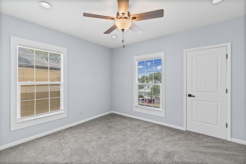 330 Jackson Avenue — photo 21