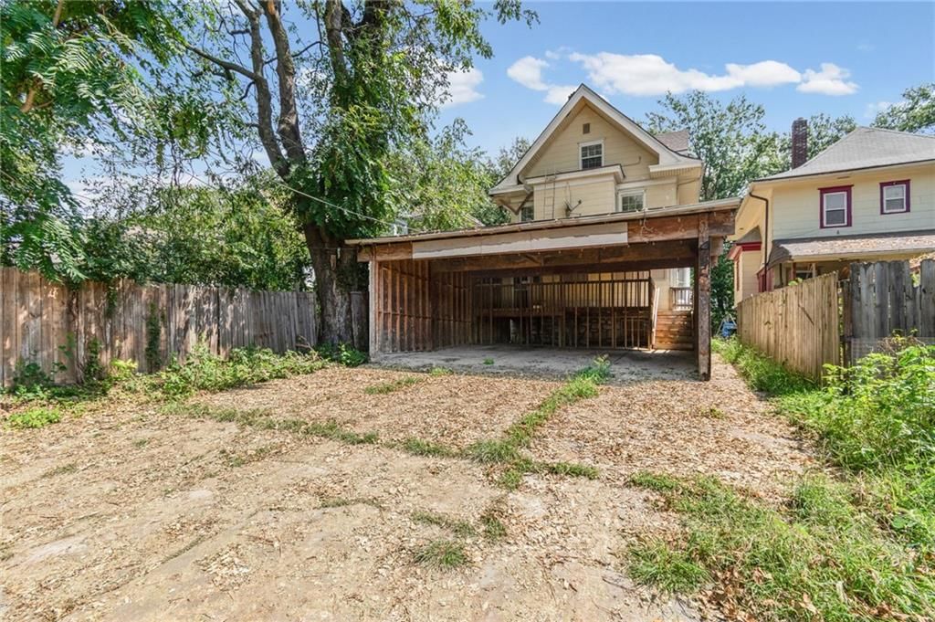 330 Jackson Avenue — photo 29