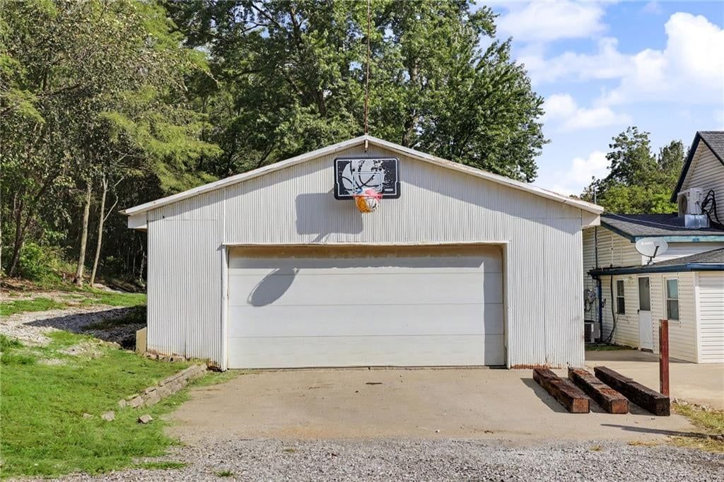 Photo 7 of 43 - 23460 Interurban Road, Dearborn, MO 64439