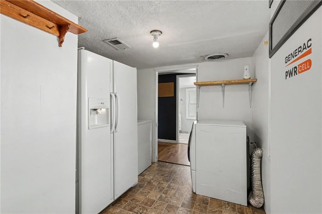 Photo 24 of 43 - 23460 Interurban Road, Dearborn, MO 64439