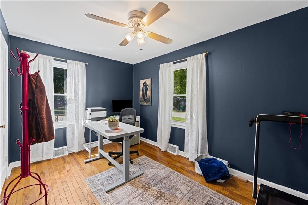 2711 S Scott Avenue — photo 10