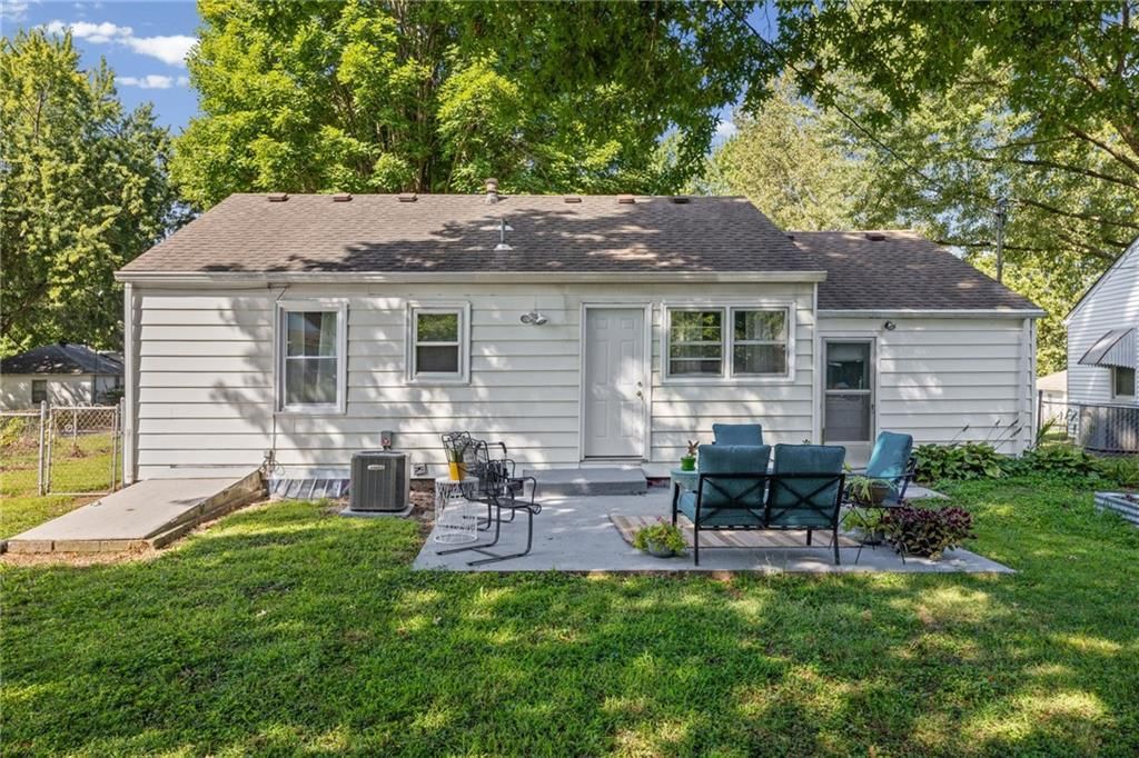 2711 S Scott Avenue — photo 17
