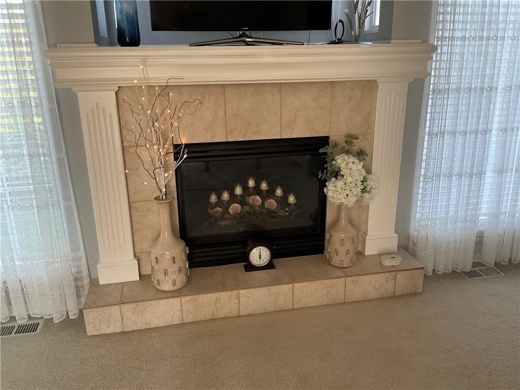 8543 N Robinhood Avenue, Kansas City, MO: listing photo 3