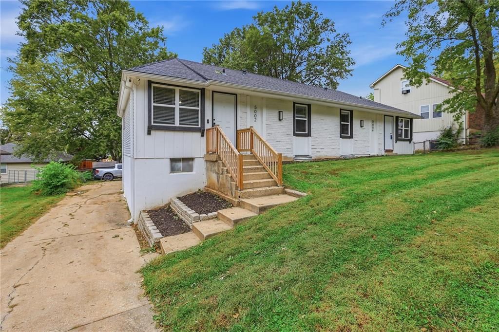 5002-5004 N Topping Avenue, Kansas City, MO: listing photo 3