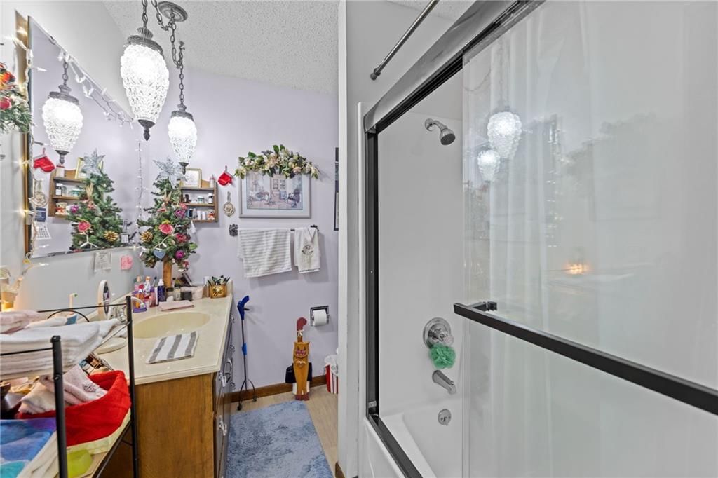 128 N Robey Street — photo 17