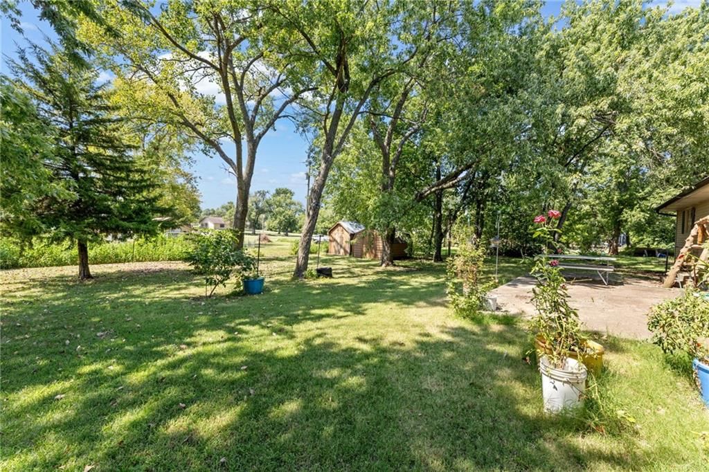 128 N Robey Street — photo 31