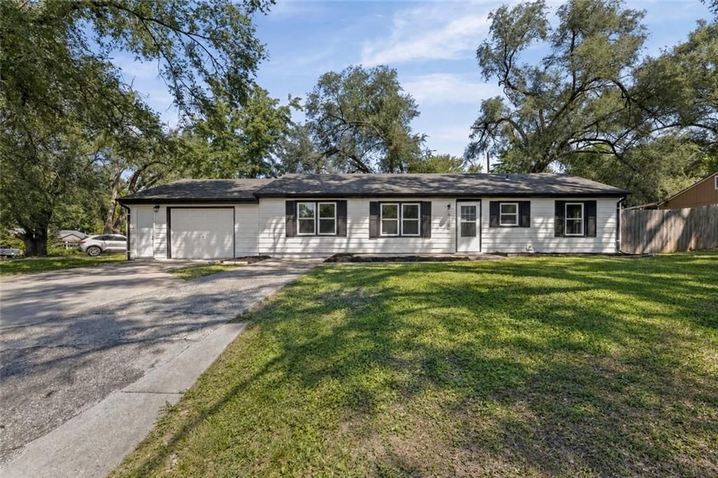 6120 Oakland Avenue — photo 1