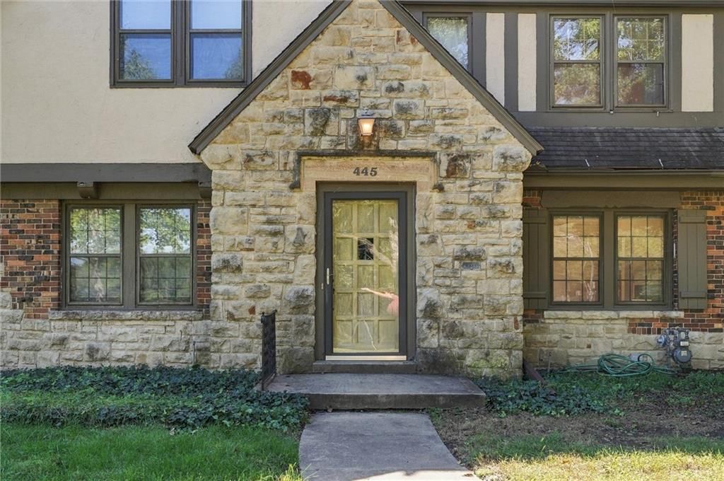 445 W 66th Terrace, Kansas City, MO: listing photo 3