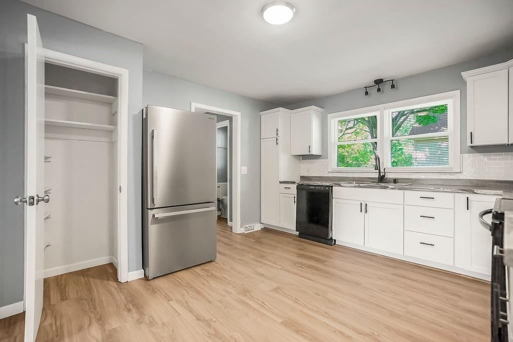 206 N Water Street — photo 7