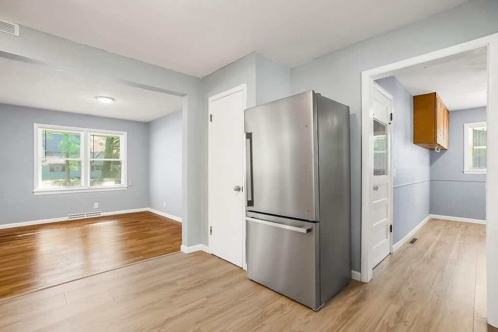 206 N Water Street — photo 9