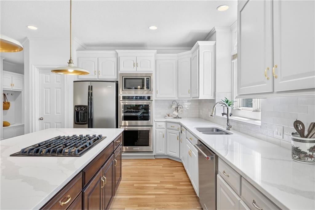 16624 Rosewood Street — photo 10