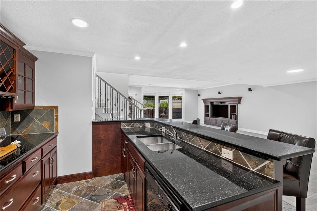 16624 Rosewood Street — photo 32