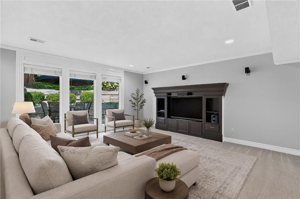 16624 Rosewood Street — photo 34