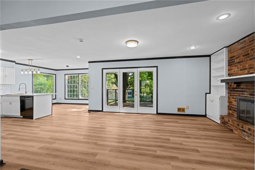 6809 Lakeshore Drive — photo 4