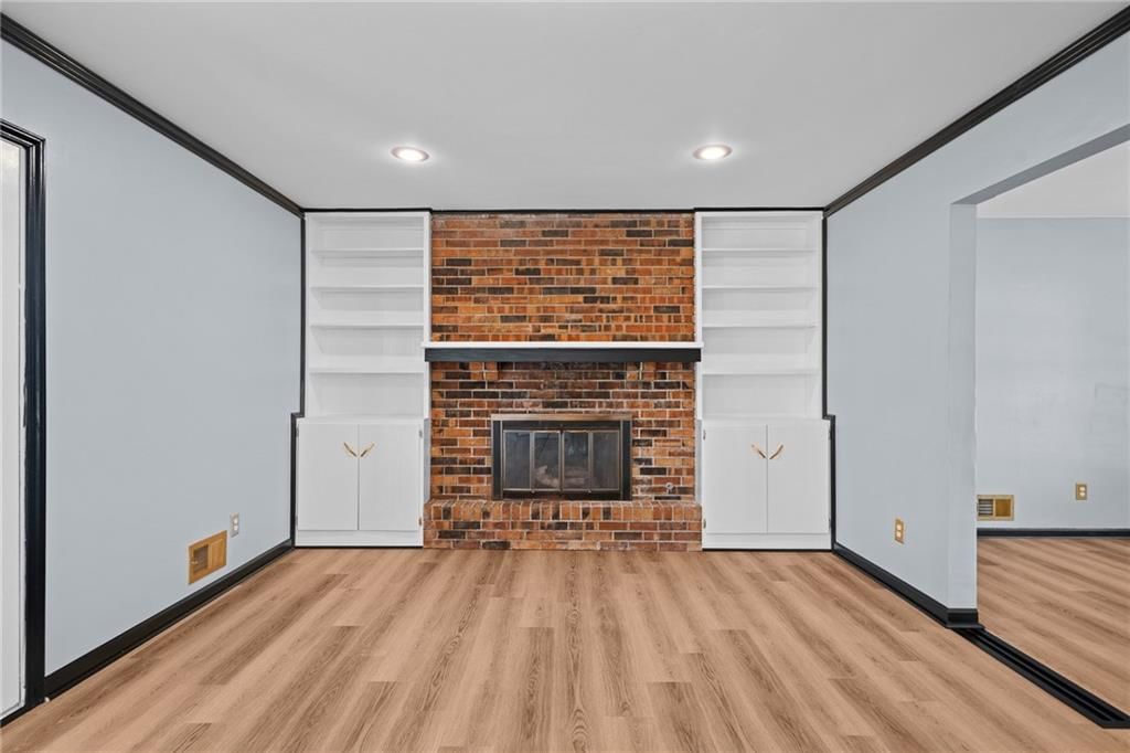 6809 Lakeshore Drive — photo 9