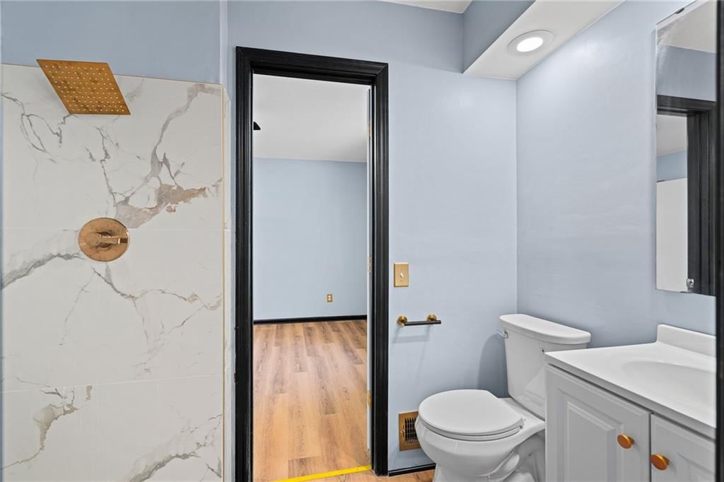 6809 Lakeshore Drive — photo 12