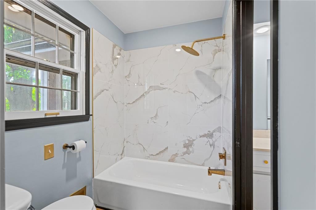 6809 Lakeshore Drive — photo 16
