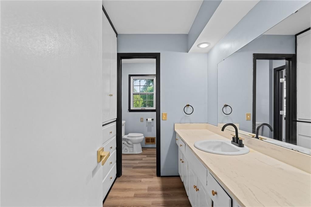 6809 Lakeshore Drive — photo 17