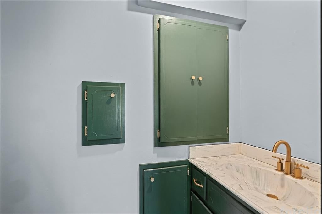 6809 Lakeshore Drive — photo 22