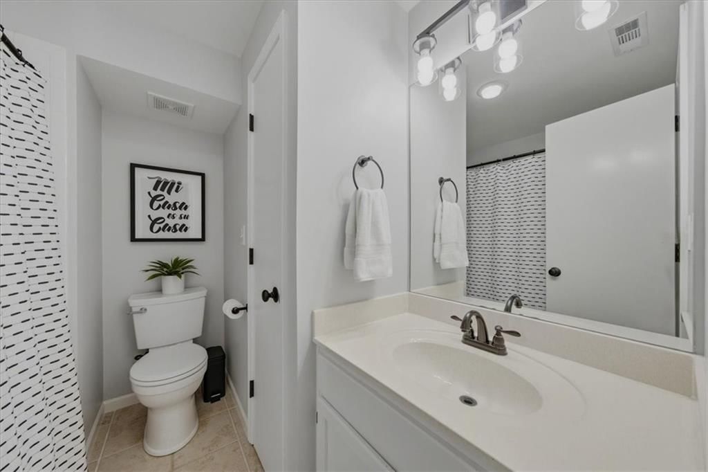 654 SE Canterbury Lane — photo 26