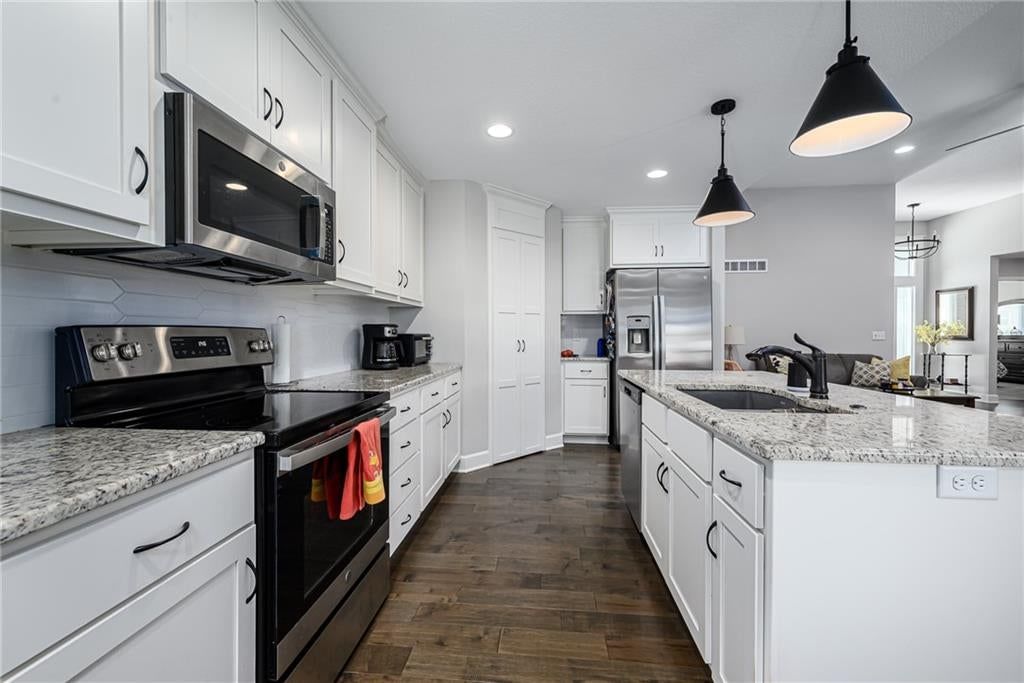 4712 Redwood Street — photo 9
