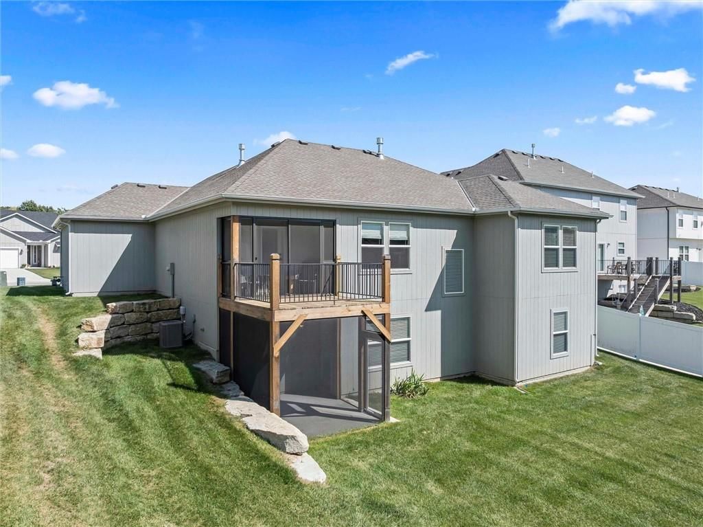 4712 Redwood Street — photo 32