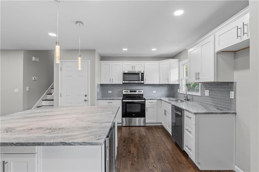 1202 E Ridgeway Drive — photo 8