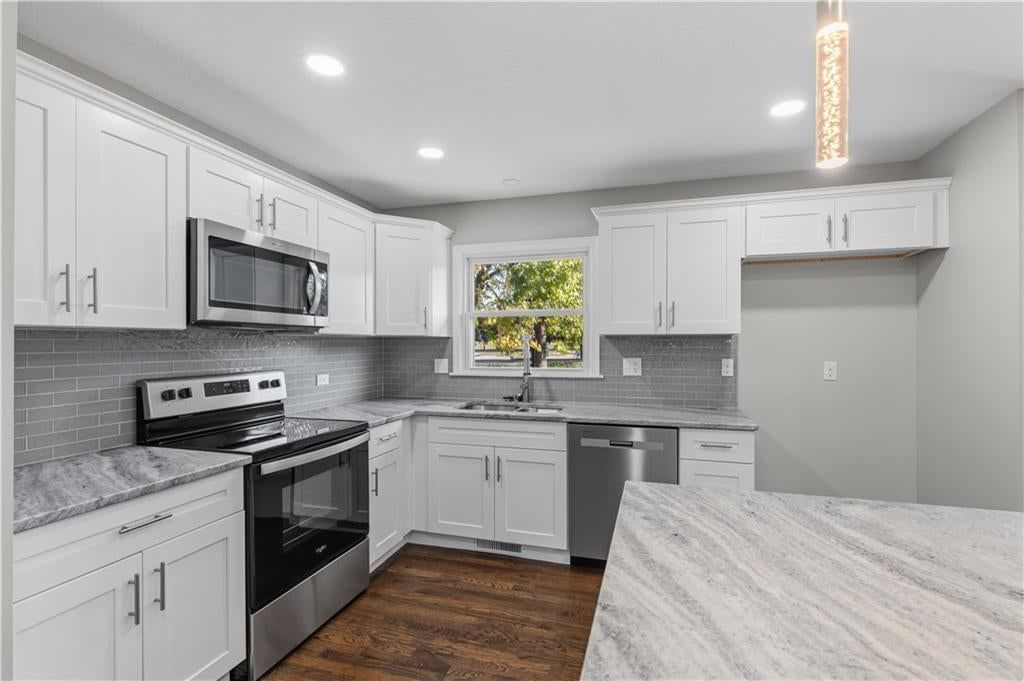 1202 E Ridgeway Drive — photo 9