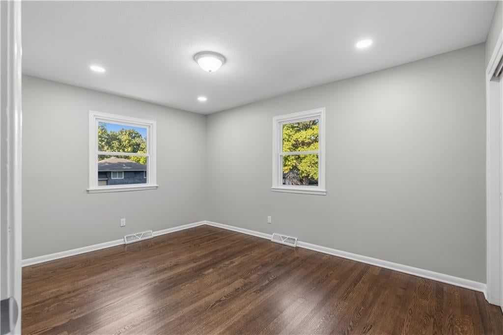 1202 E Ridgeway Drive — photo 12