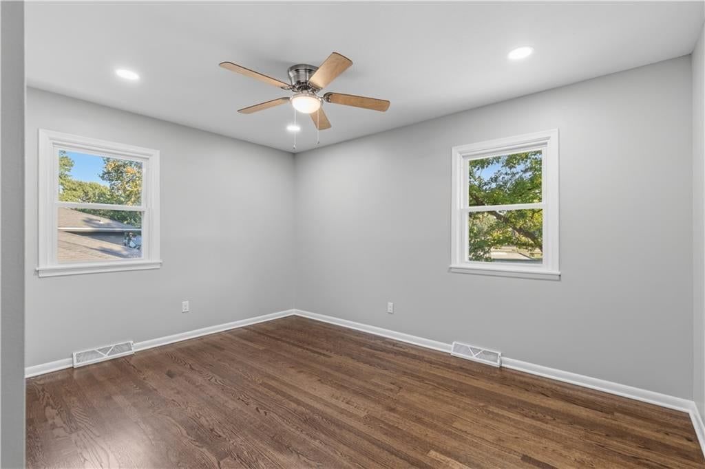 1202 E Ridgeway Drive — photo 13