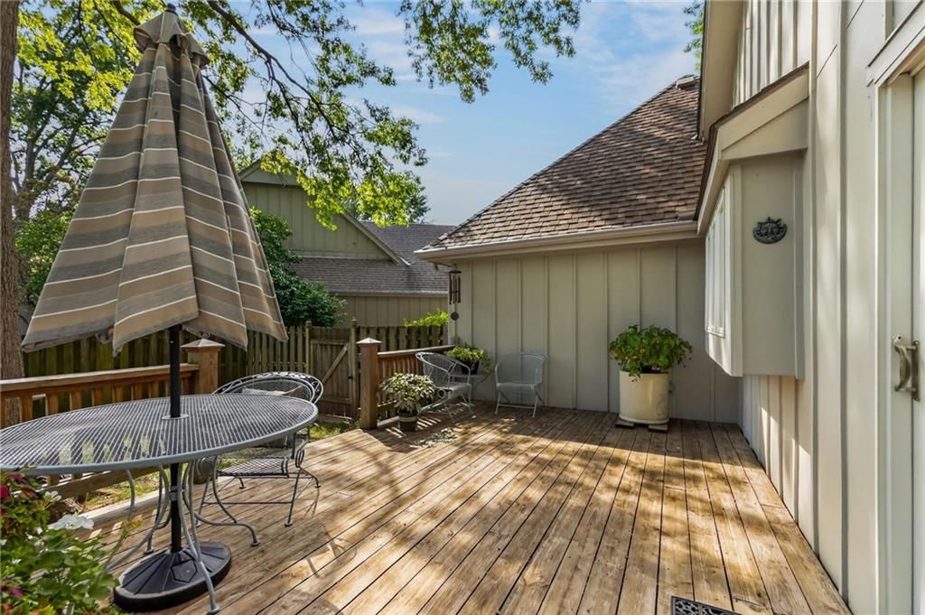 11733 Woodward Street — photo 48