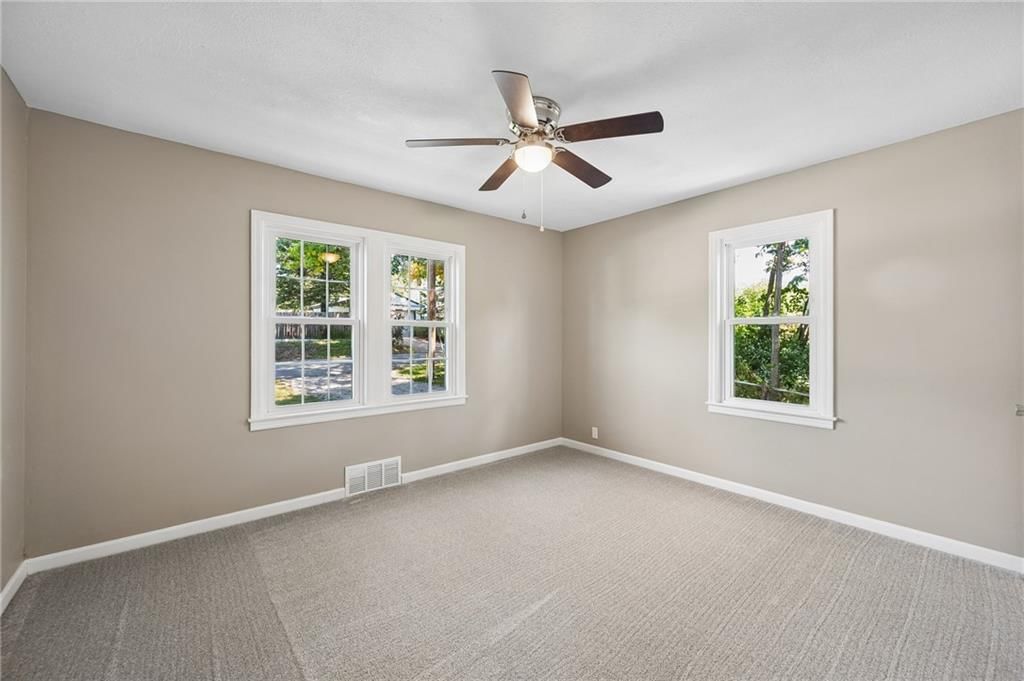 Photo 14 of 45 - 209 NE Hill Street, Kansas City, MO 64116