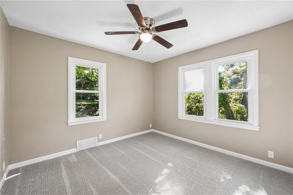 Photo 20 of 45 - 209 NE Hill Street, Kansas City, MO 64116