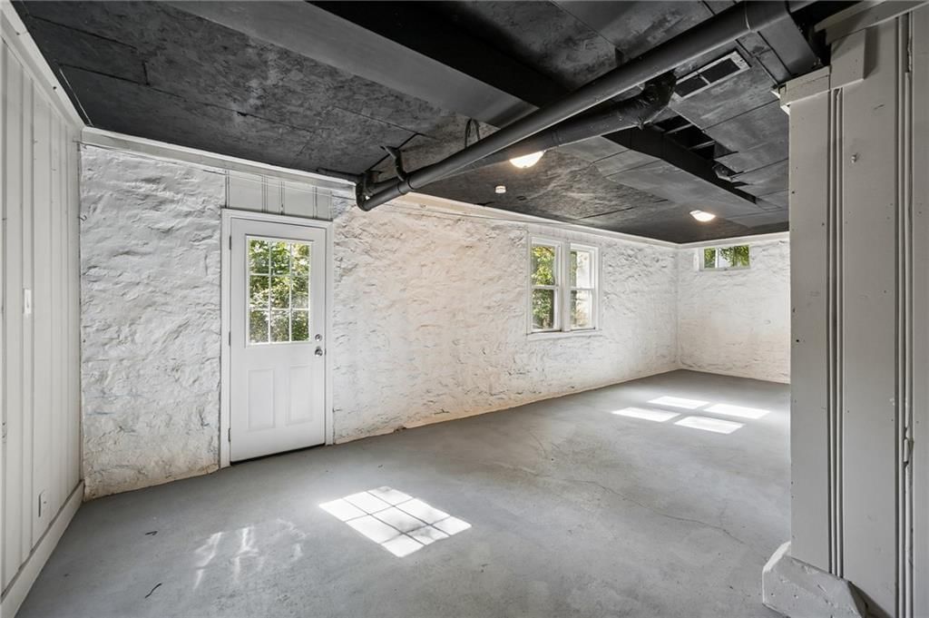 Photo 38 of 45 - 209 NE Hill Street, Kansas City, MO 64116