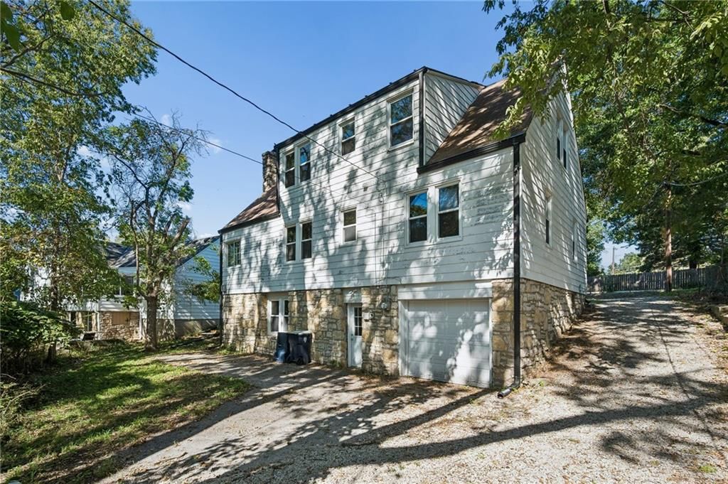 Photo 42 of 45 - 209 NE Hill Street, Kansas City, MO 64116