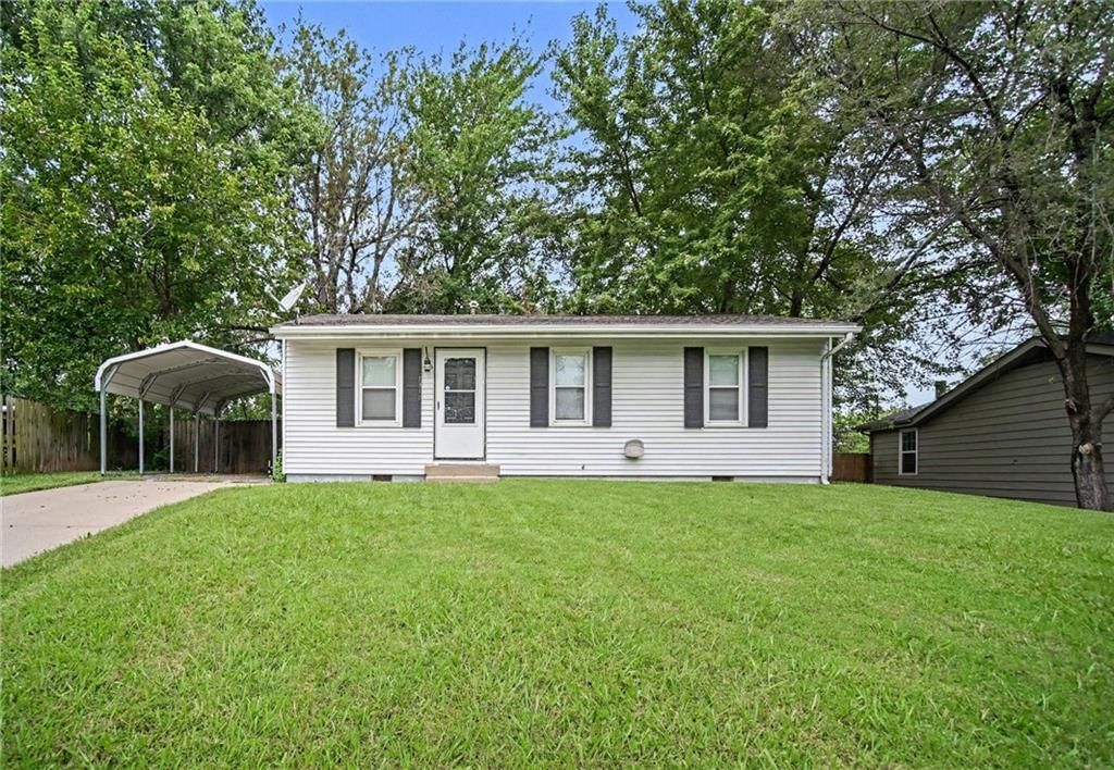 7318 NE 51ST Street — photo 1