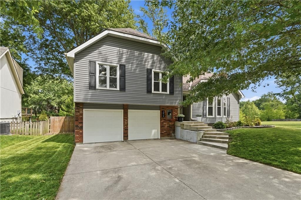 1012 S Winterbrooke Drive — photo 1