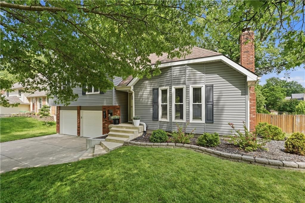 1012 S Winterbrooke Drive — photo 2