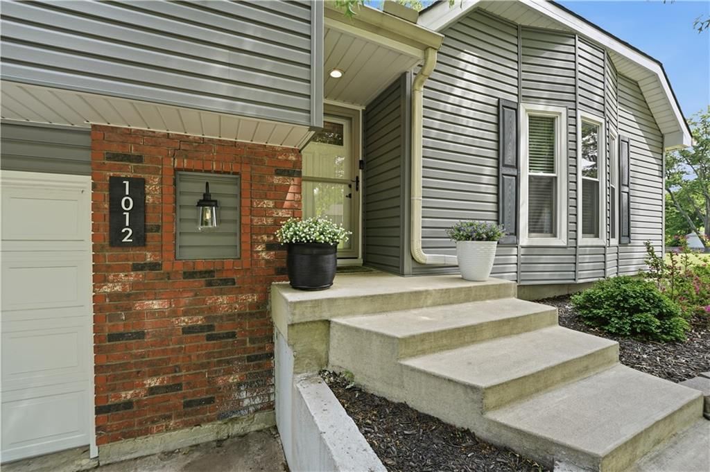 1012 S Winterbrooke Drive — photo 4