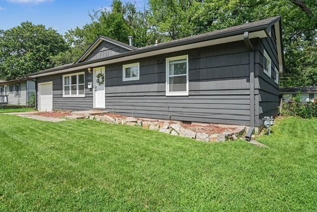 4608 E 113th Terrace, Kansas City, MO: listing photo 3