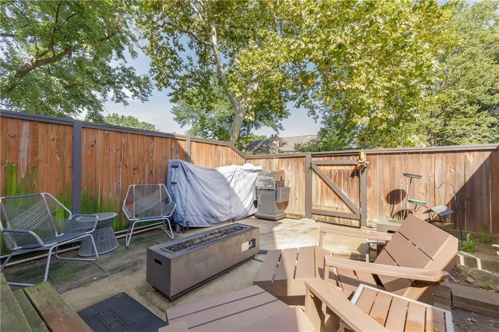 Photo 26 of 34 - 12214 W 79th Terrace, Lenexa, KS 66215