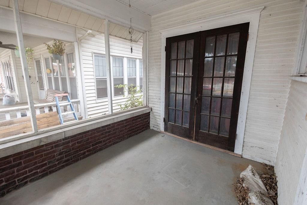 409 W 5th Street — photo 30