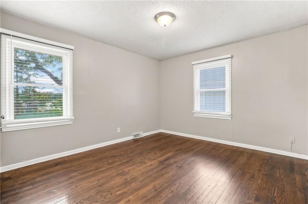 5011 Briar Street — photo 15