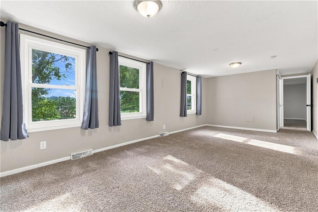 5011 Briar Street — photo 20