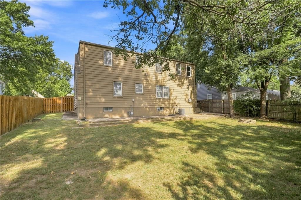 5011 Briar Street — photo 28
